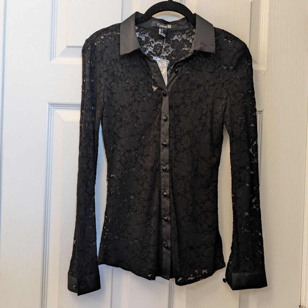 NWT S Forever 21 Stretch lace black button up/down shirt satin trim